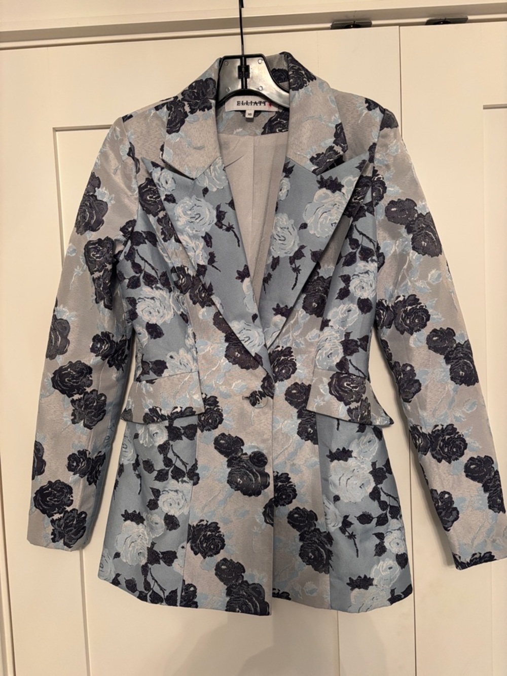 Elliatt Light Blue and Navy Floral Jacquard Blazer